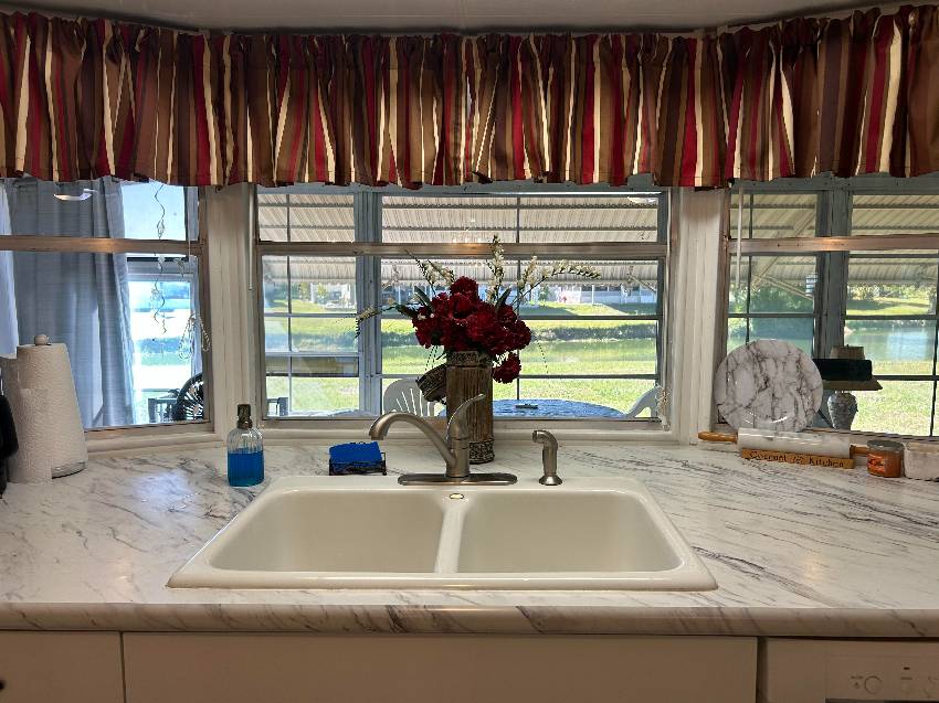7907 Lakeshore Drive a Ellenton, FL Mobile or Manufactured Home for Sale
